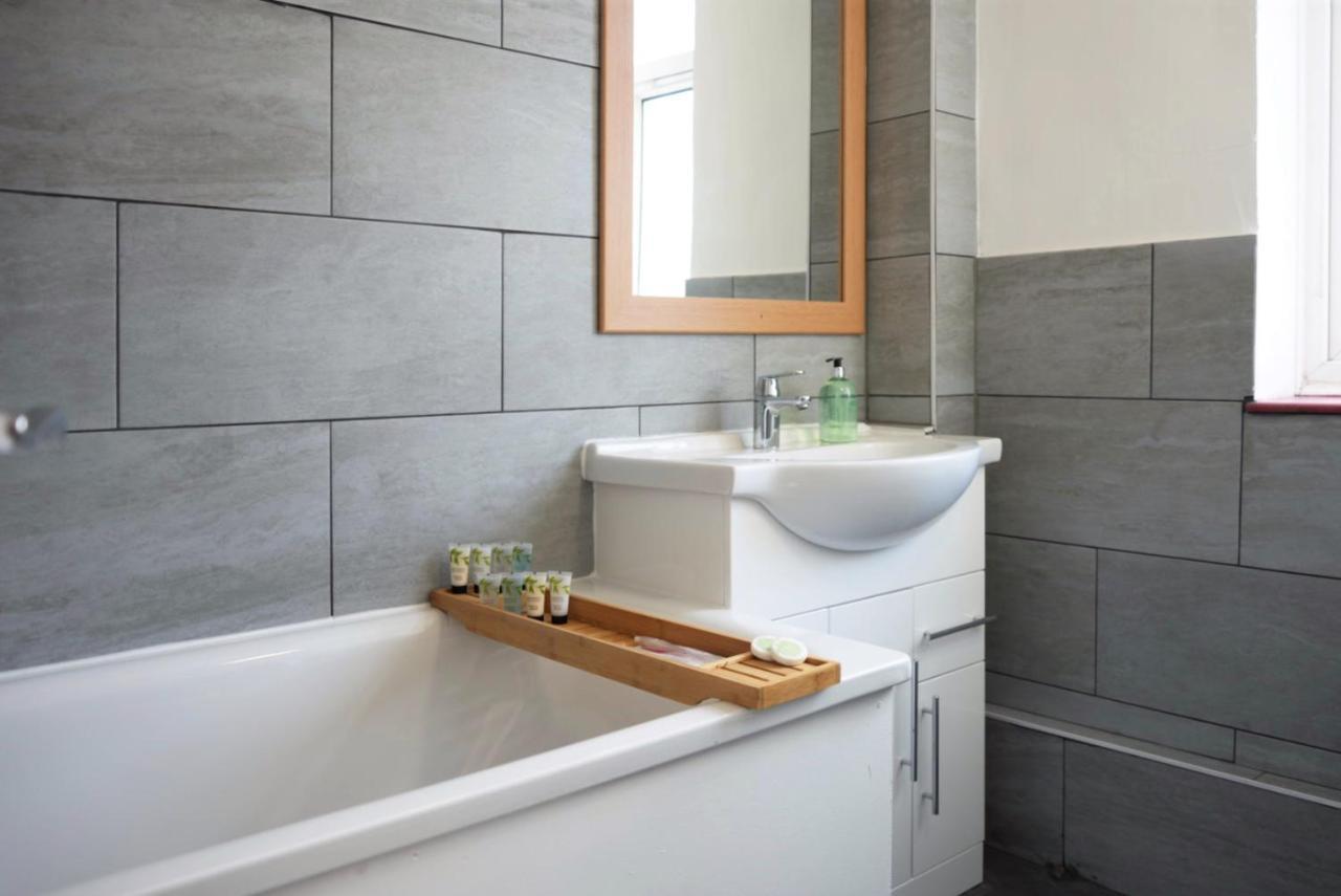 Sophie Place In Vauxhall - 3 Double Beds, 1 Sofa Bed, Spacious London Eksteriør bilde